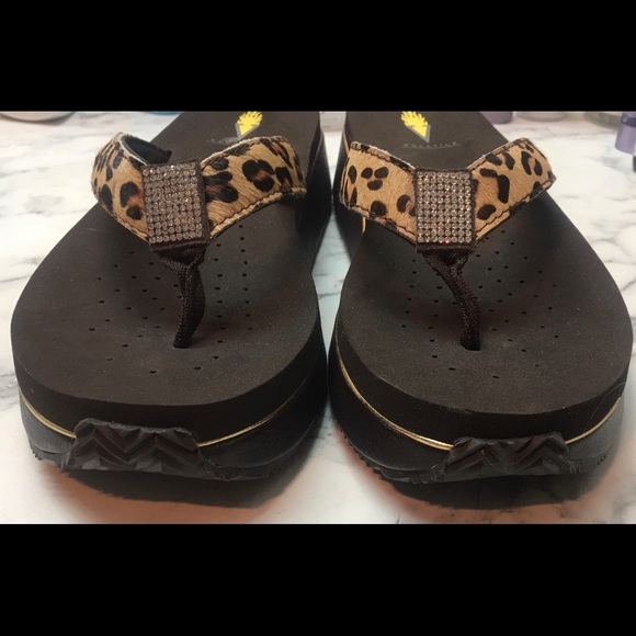 Volatile, leopard print, flip flip wedge sandals,9